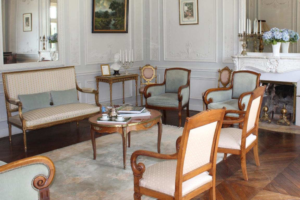 Chateau De La Chasse Beauvais Romagne  Esterno foto